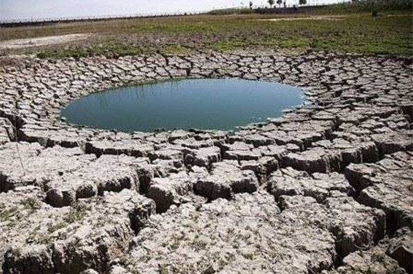 تبدیل منابع آب شرق ایران به دریاچه‌های نمکی